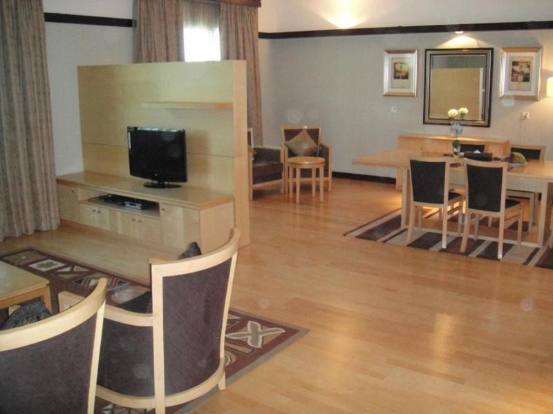 L'Arabia Hotel Apartments Абу Даби Екстериор снимка